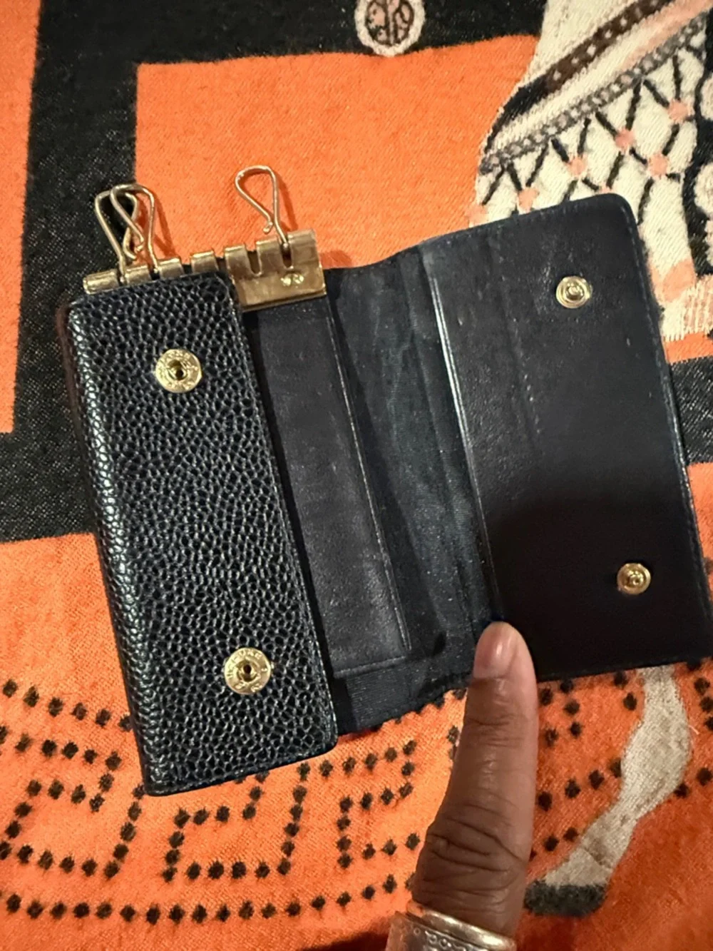 CHANEL Black Caviar Leather Key & Card Holder - Picture 5 of 8